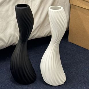 北欧风入户玄关塑料摆件客厅工作室插花花瓶简约风电视柜装 饰花器