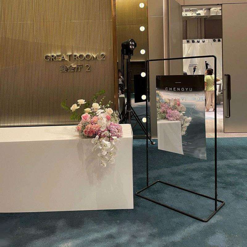 景新婚庆道具艺方形款架子指示996牌铁架迎宾区花铁架摆件舞台背