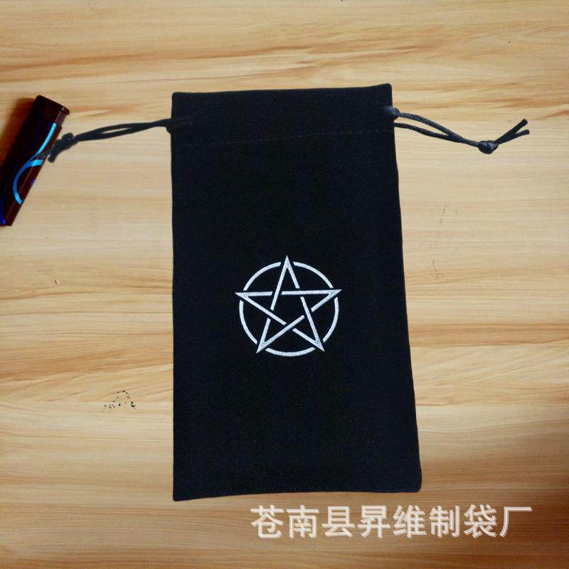 现货塔罗牌收纳袋五芒星牌袋卡罗牌束口袋黑色塔罗布绒布桌布桌垫