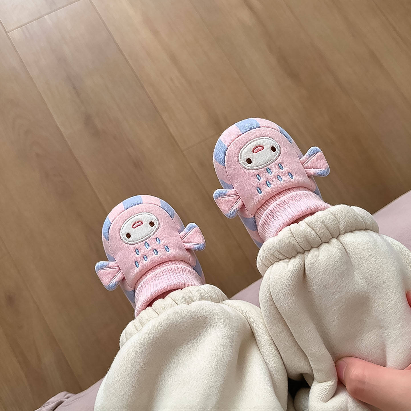 婴儿鞋子宝袜秋冬软底步前