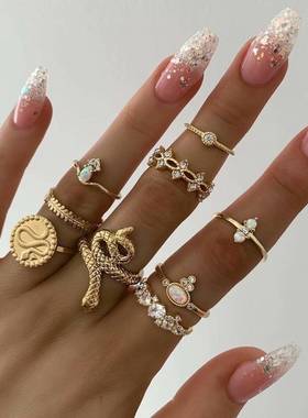 极速-New jewelry retro fashion pattern geometric sVnake-shap