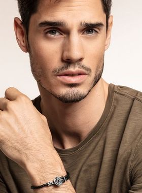 极速Thomas Sabo 汤玛士 镶玛瑙 十字架 尺寸可调 男士X真皮手錬