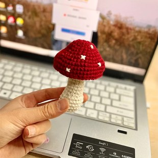 极速蘑菇挂件毛线手工编织dviy钩针织材料包手作玩偶可爱无聊打发