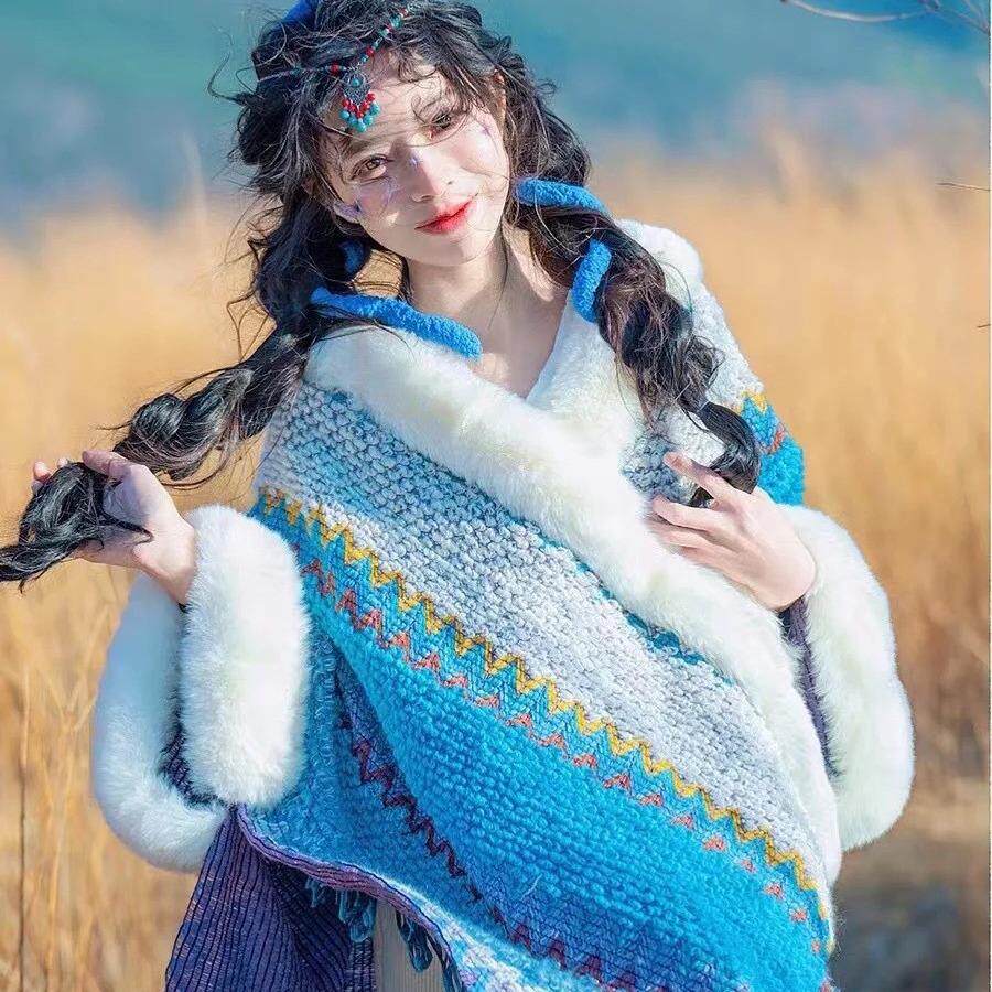 秋冬款民族风加厚毛领披肩云南丽江大理新疆外搭旅游穿搭保暖斗篷