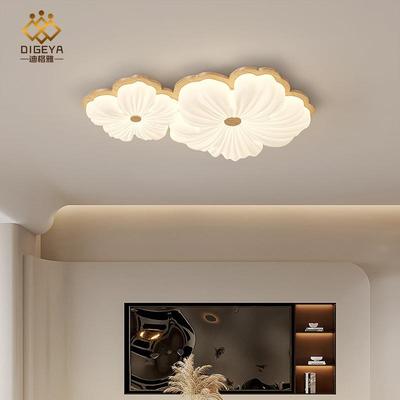 原木色花朵客厅灯吸顶灯奶油风花瓣实木卧室灯温馨儿童房餐厅灯具