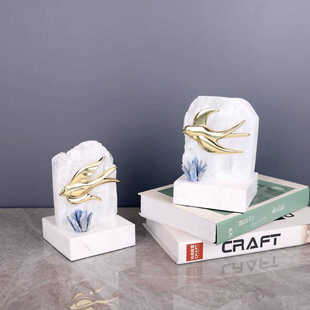 轻奢纯铜燕子石膏石客厅卧室摆件大理石底座现代家居工艺品