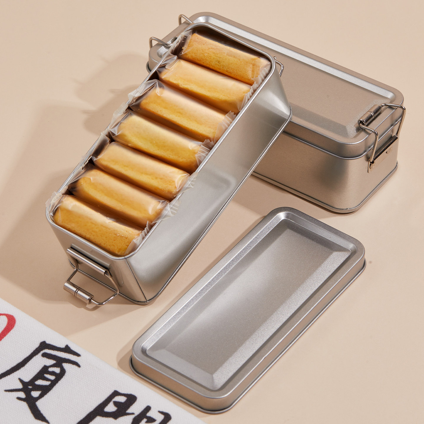 【新品7折】高端版50%果肉台湾师傅手艺铁盒子厦门凤梨酥早餐零食,零食/坚果/特产,中式糕点/新中式糕点,淘宝优惠券,粉丝福利购,淘宝优惠卷