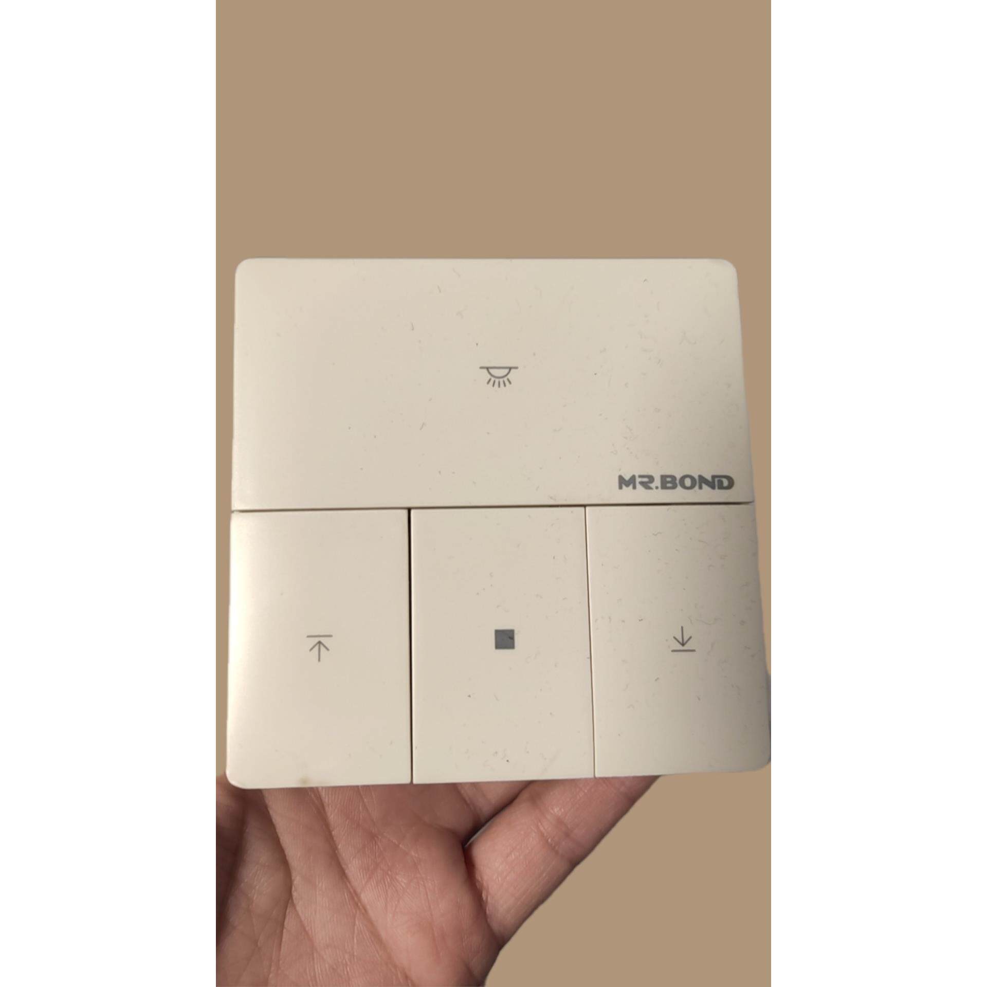 邦先生的电动晾衣架遥控器通用型号易于操作的电动晾衣架遥控器通