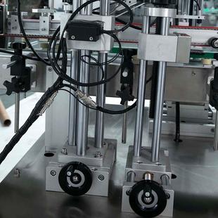 全自动直角贴标标机侧 纸药盒封口标盒透明标面570贴机