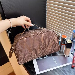 日本丝绒化妆包女便携2025新款超火旅行洗漱包大容量化妆品收纳包