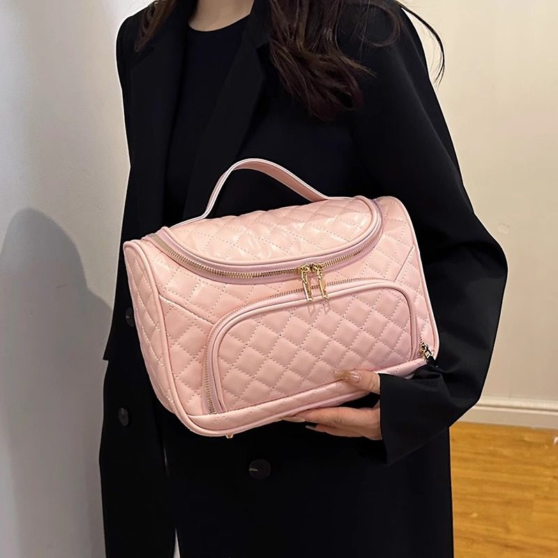 日本化妆包大容量便携手提女菱格高颜值高级旅行洗漱包收纳包