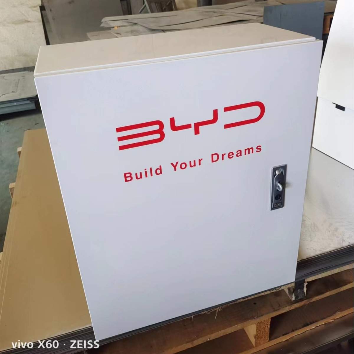 充电桩保护箱比亚迪专用家用立柱壁挂式充电桩室内户外专用配电箱