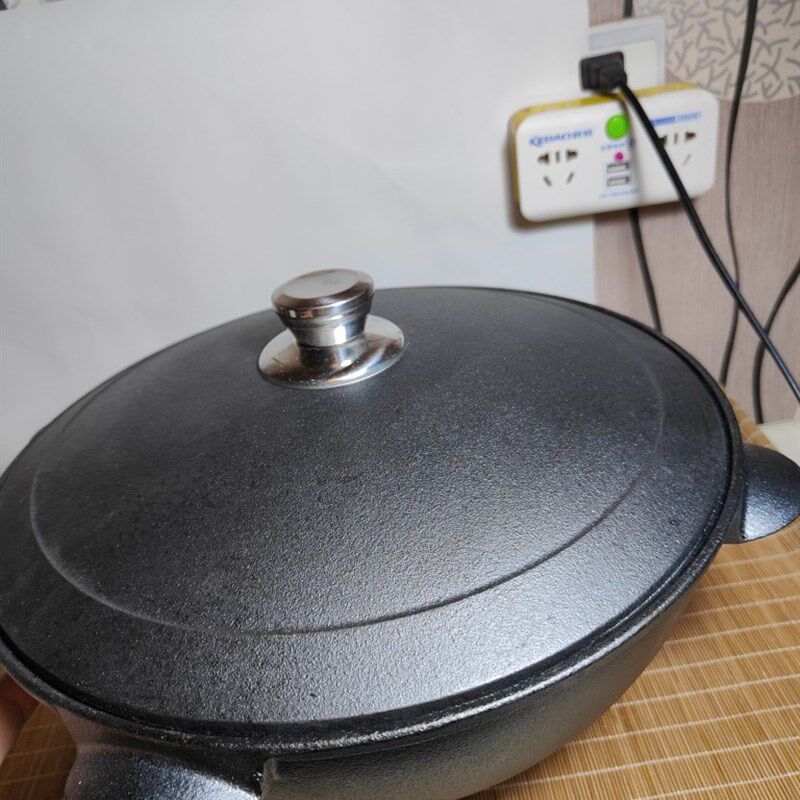 新疆老式生铁铸铁锅 黑锅带锅盖 小锅抓饭锅 家用 圆底四耳包邮