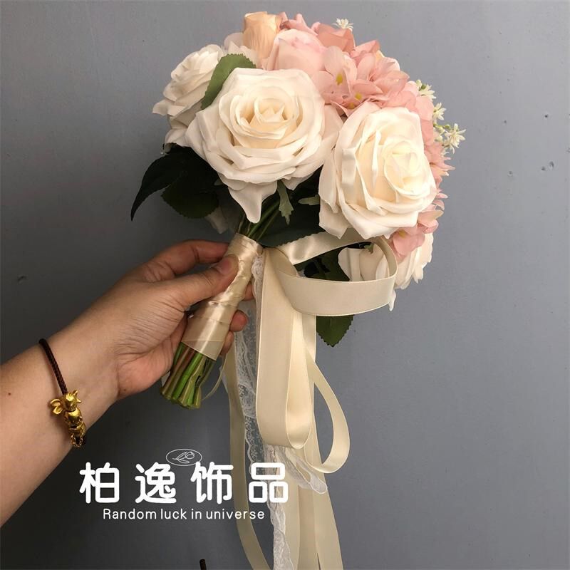 新娘手捧花奶咖色甜美风订婚领证婚礼仿真玫瑰花束原创设计花球