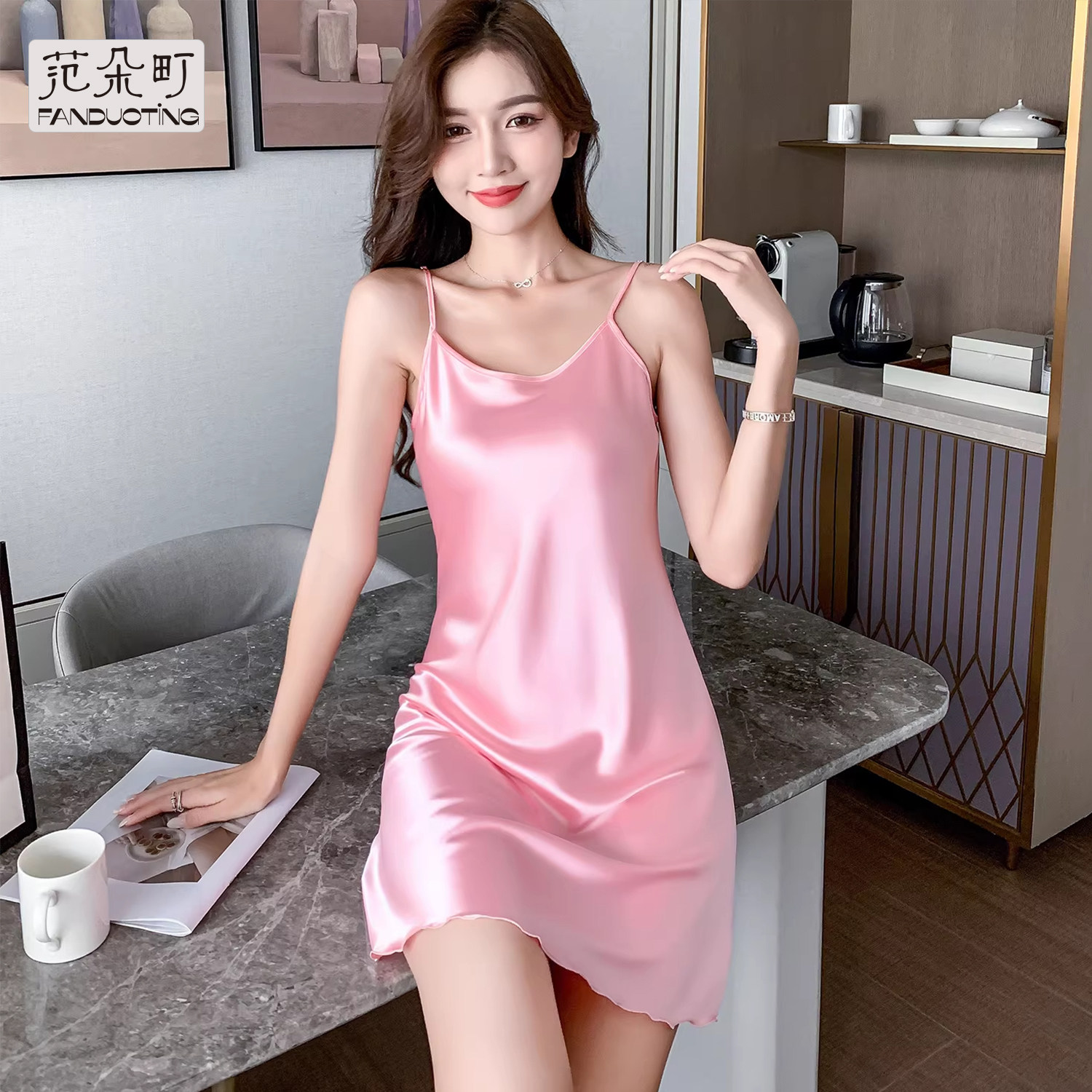 睡衣女夏季冰丝吊带睡裙带胸垫2026年新款吊带高级性感睡衣家居服