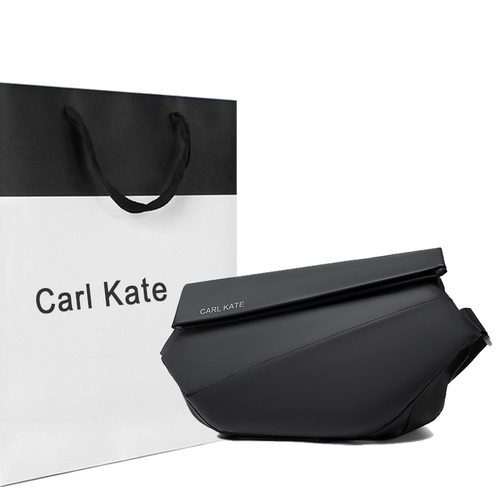 仅亏一天新款carlkate胸包男士