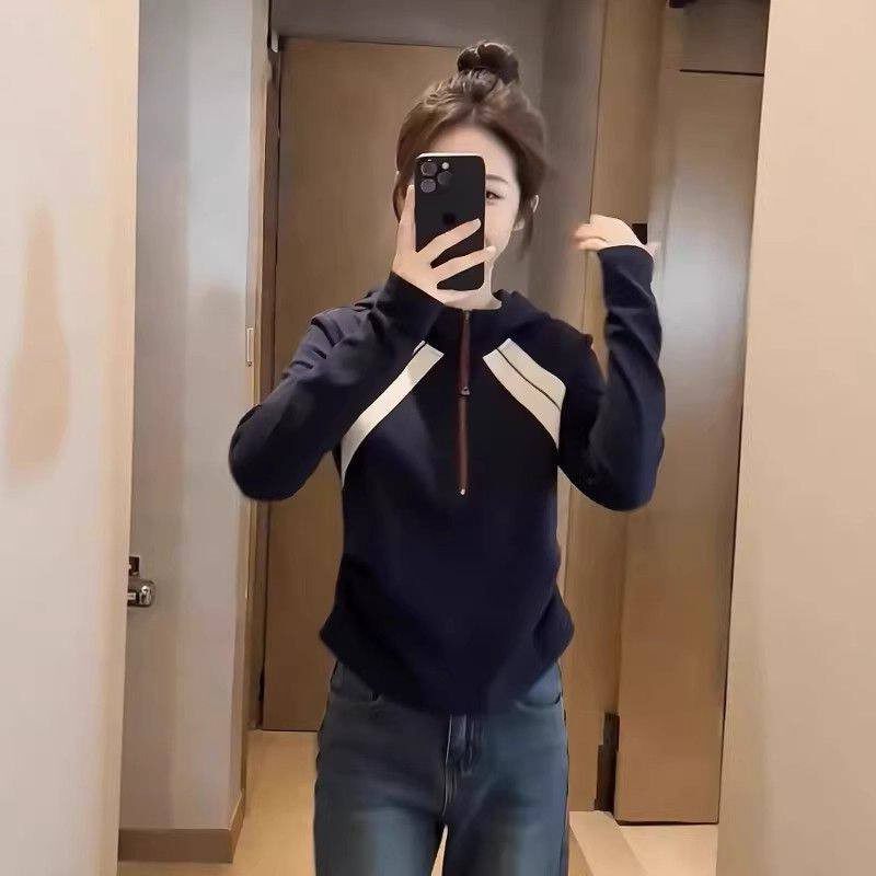 大码女装2026春季新款胖MM时尚显瘦连帽插肩袖拼色短款百搭上衣女