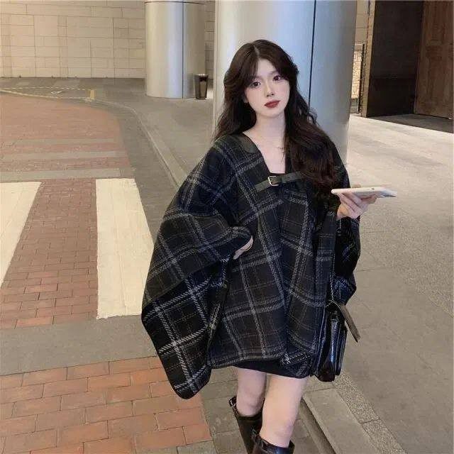 小香风黑色中长款格子毛呢外套女秋冬宽松百搭小个子斗篷披肩大衣