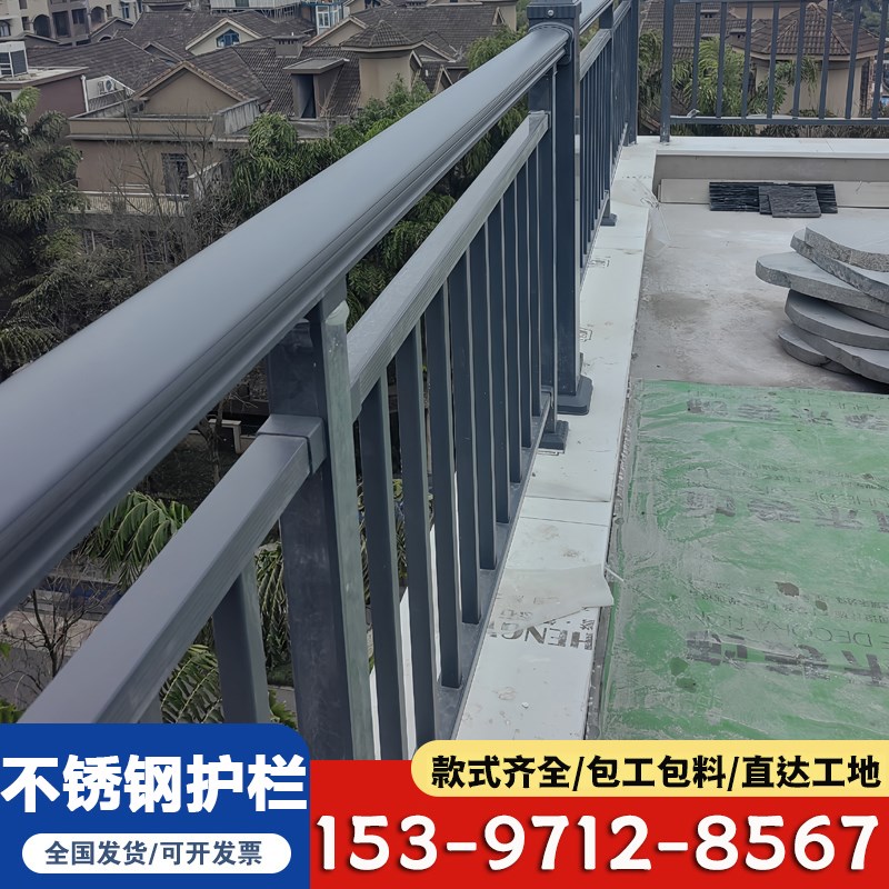 锌钢彷木护栏不锈钢木纹围栏风景区鱼塘楼梯铝合金护栏河道别墅栏