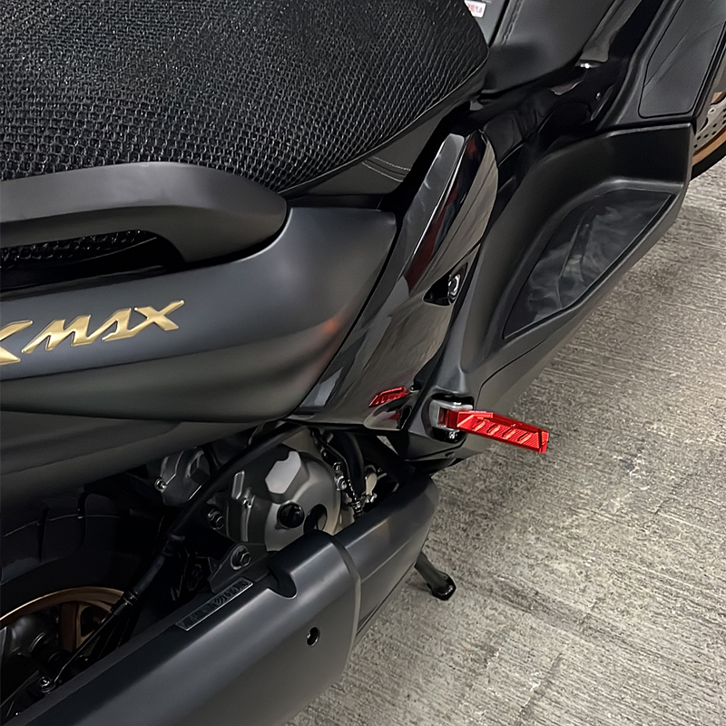 极速适用雅马哈NMiAX155改装后脚踏 XMAX300/NVX155/AEROX铝合金