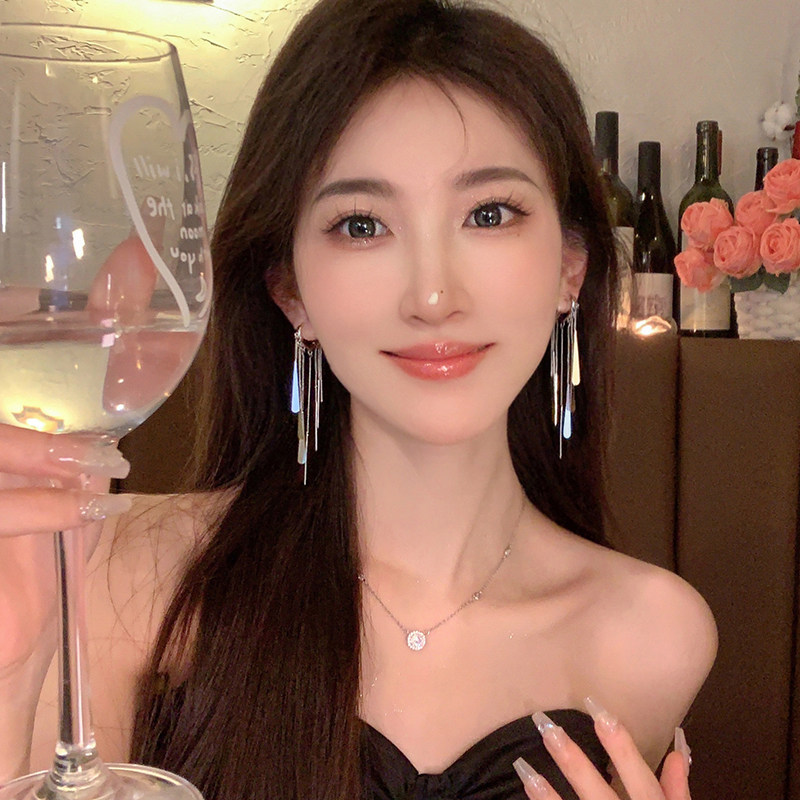 极速女士耳环2023新款今年流行C镜头感满分~长版流苏小众设计年轻