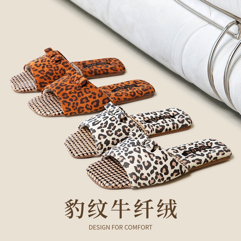 夏季优雅豹纹高级感轻奢复古皮革亚麻凉拖鞋女防滑牛筋底淑女居家