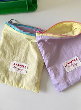 马卡龙收纳外出便携简约小包撞色多巴胺薄款化妆包零钱口红收纳袋