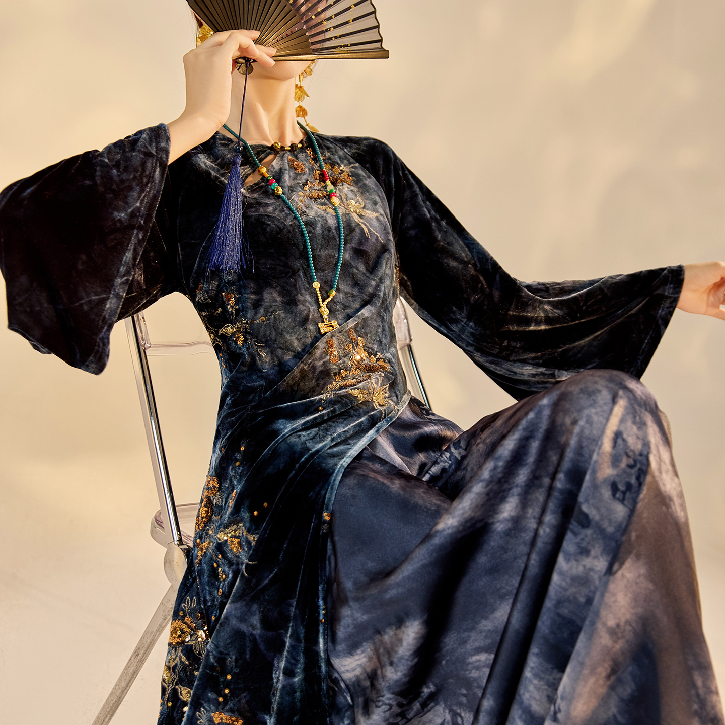 国风气质丝绒系带长袖改良旗袍裙