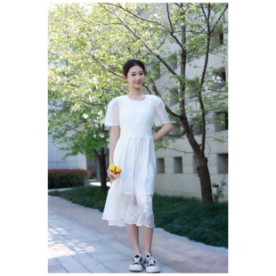 夏日会在晚餐后天丝绣花束腰打揽显瘦白月光长款短袖连衣裙