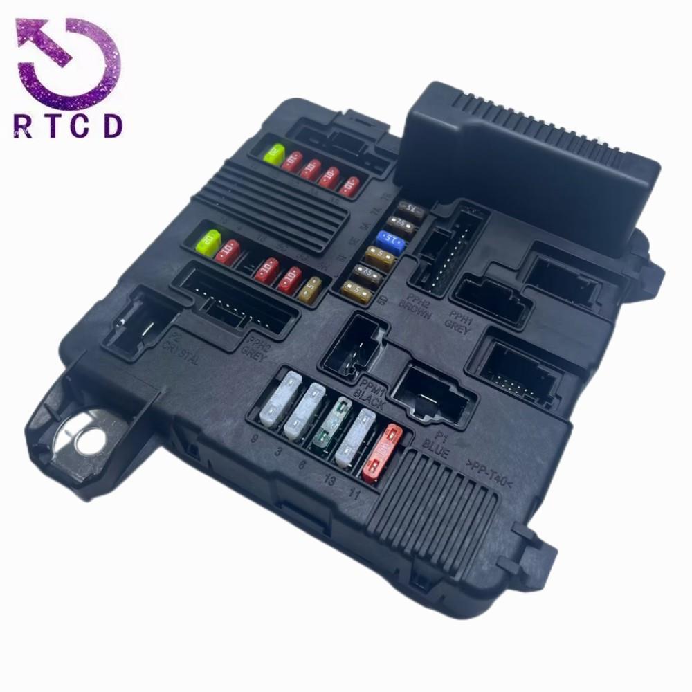 发动机保险丝盒82003060328200306033适用自动挡雷诺Megane风景