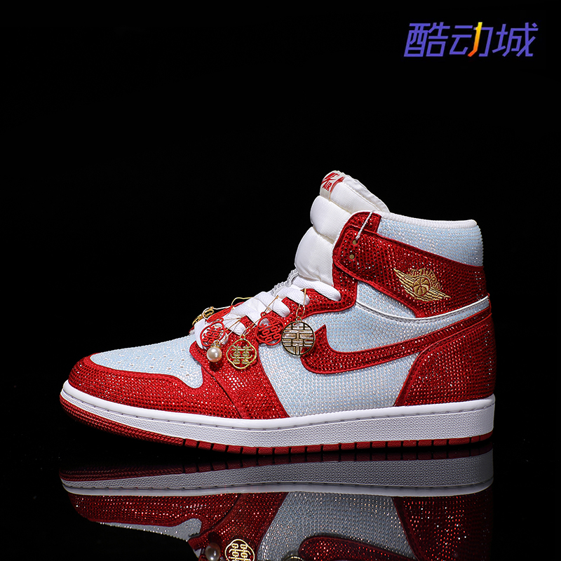 Nike耐克 【定制球鞋】Air Jordan1芝加哥满钻高帮婚鞋情侣款潮鞋