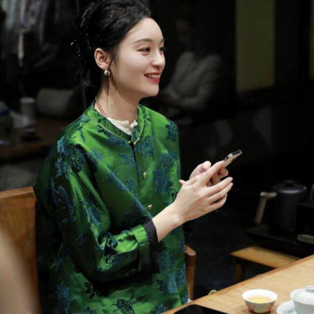 高端精致重工提花刺绣仿真丝绿色衬衫国风优雅显白上衣新中式女装