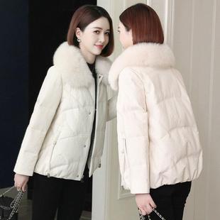海宁皮衣女款2025新款冬季加绒加厚皮袄真狐狸毛短款白色pu皮棉服