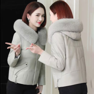 短款皮棉服外套女2025冬季新款连帽狐狸毛领保暖流行夹克海宁皮衣