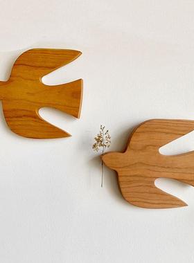 樱桃木鸟挂件墙壁挂饰原木风纯实木装饰手工家居工艺品温馨小燕子