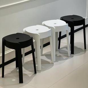 创意风车凳防滑塑料凳子 加厚家用可叠放圆凳餐凳简约椅子时尚