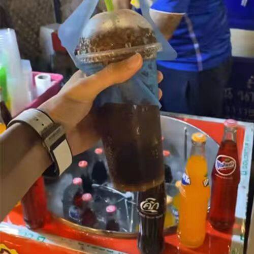 泰国可乐摇摇冰机商用摆摊夏日网红七彩手工冰淇淋设备饮料沙冰机