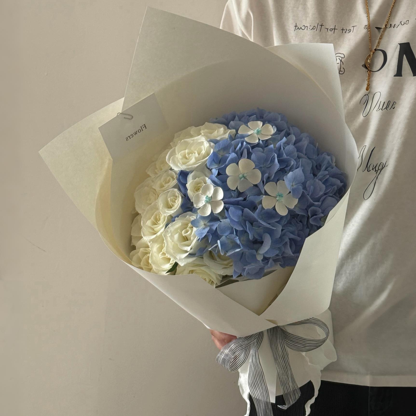永生花多巴胺绣球花束仿真香皂花送女朋友闺蜜高级感毕业生日礼物