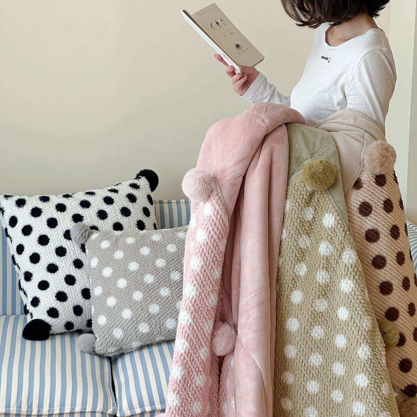 用6791新款毛抱休枕被子两加绒加厚法莱绒午盖毯汽车球内靠垫学生,玩具/童车/益智/积木/模型,其它,淘宝优惠券,粉丝福利购,淘宝优惠卷