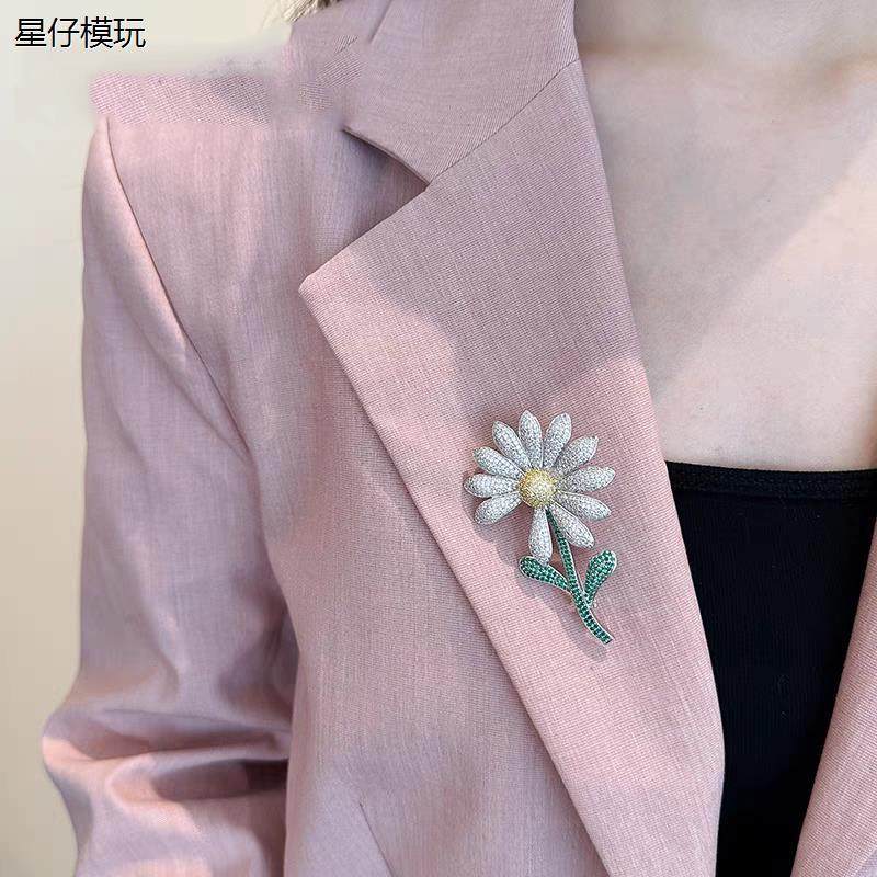 权志龙小雏菊胸针权志龙GD同款雏菊花朵胸针太阳气质高档可爱别针