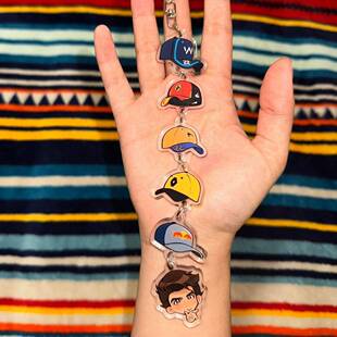 F1赛车自制勒克莱尔维斯塔斯亚克力钥匙串装饰书包挂件周边可爱