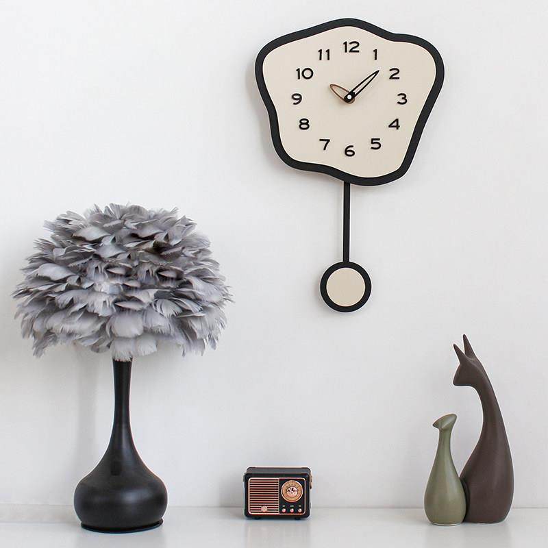 MJK家用艺术时钟表客厅创意装饰挂墙静音挂钟2023新款网红摇摆钟