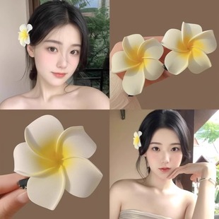 鸡蛋花发夹头饰2025新款发卡花朵耳边抓夹海边发饰边夹女侧边夹子