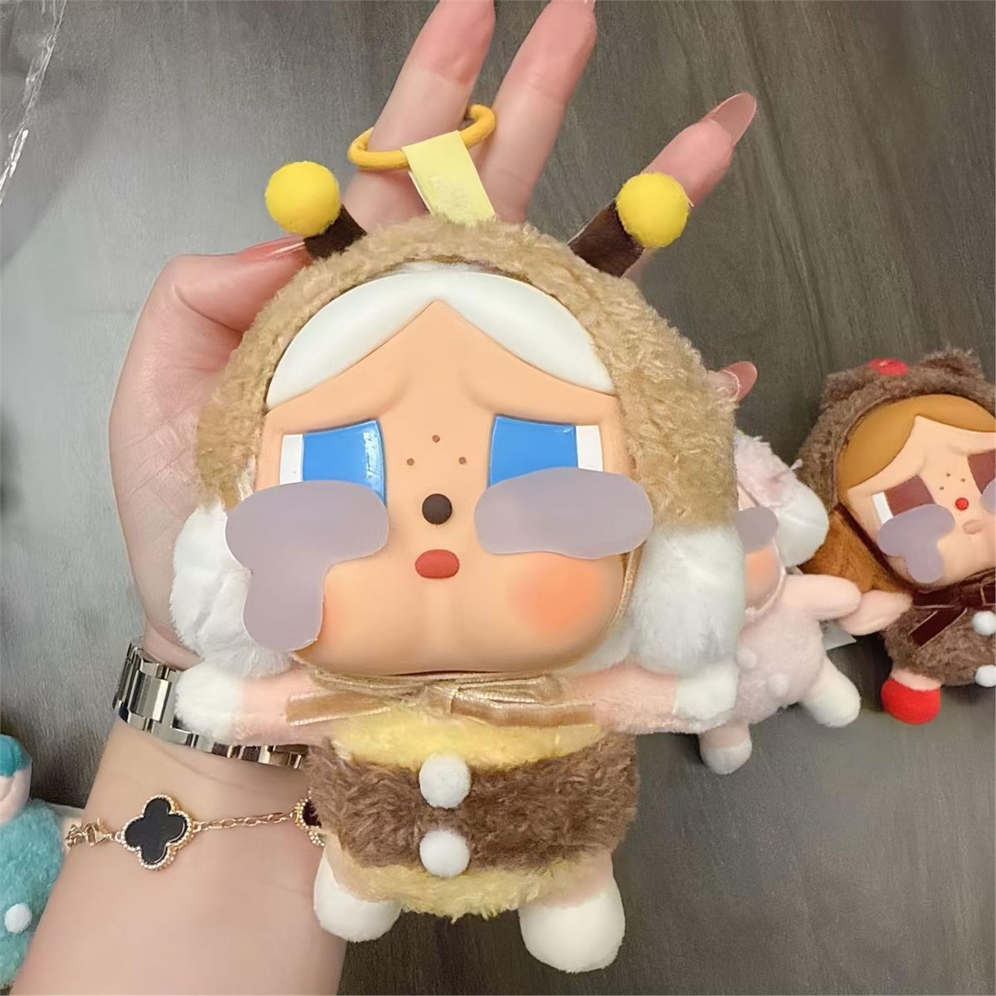 哭娃盲盒裸版毛绒公仔小女孩呆萌款礼品挂玩偶摆件可爱钥匙扣包包