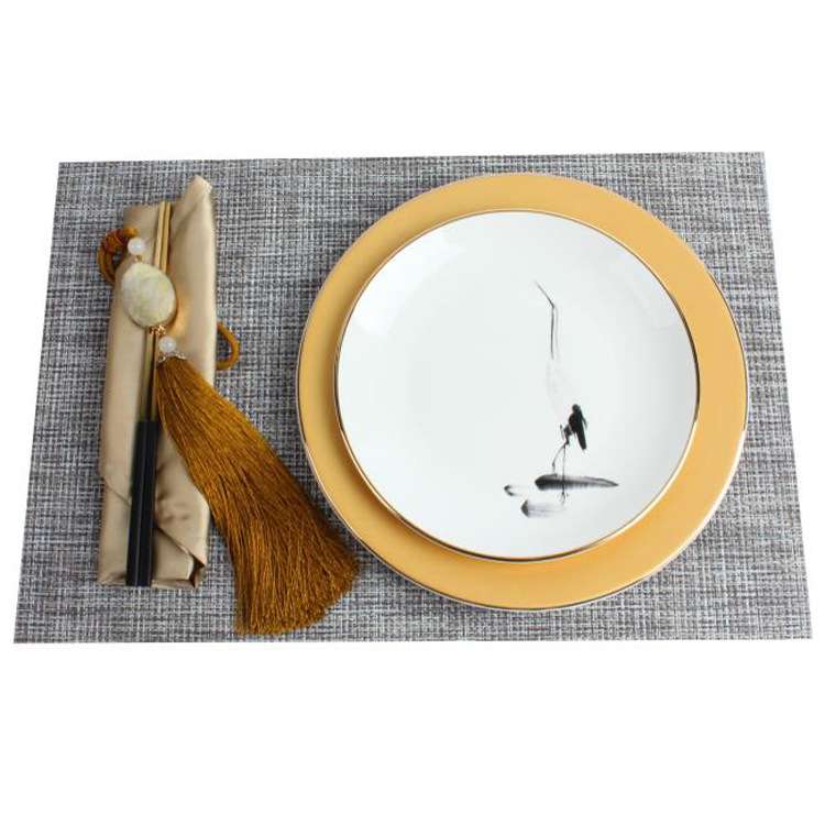 现代新中式餐盘套装 样板房 轻奢品  实木餐桌饰品 仙鹤陶瓷盘