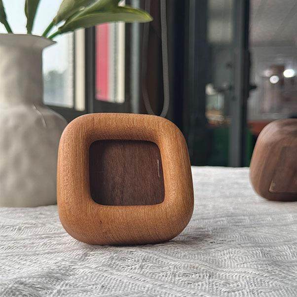 圆墩实木方正形小相框圆墩墩方摆台北美黑胡桃原木一成型体相框墩,家居饰品,DIY亲子装饰画,淘宝优惠券,粉丝福利购,淘宝优惠卷