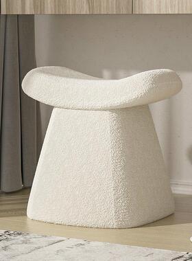 子家生用现代简约白色欧式BIR轻家居梳妆凳凳仙女女奢卧室化易恒