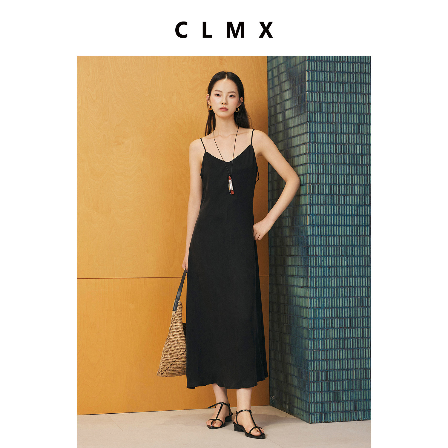 CLMX黑色A字收腰吊带连衣裙