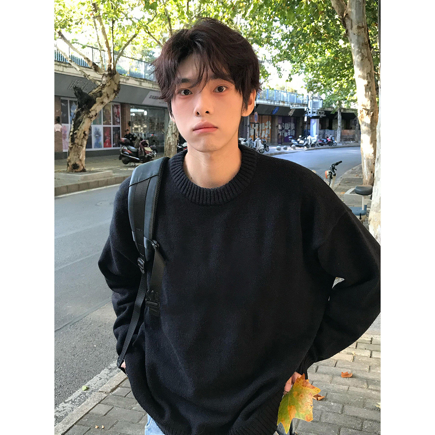 黑色圆领毛衣男款冬季打底针织衫