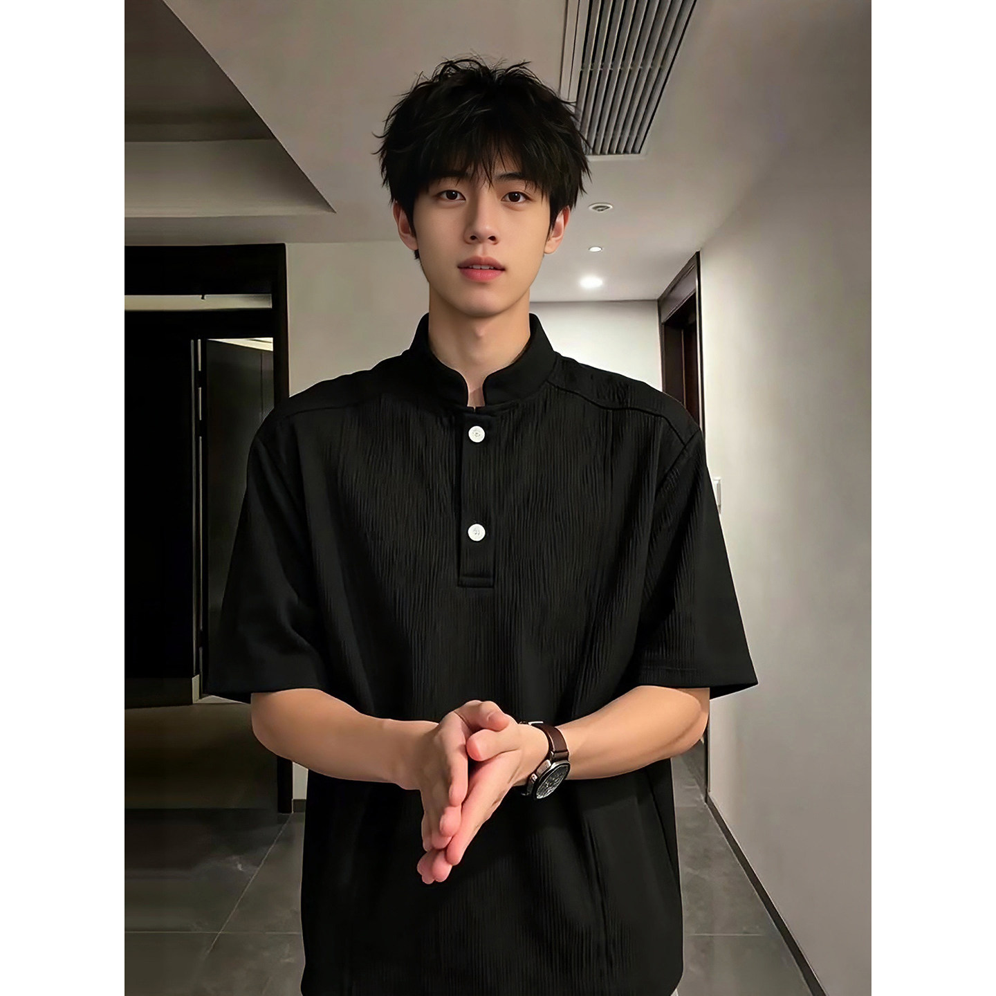 黑色亨利领polo衫短袖男款夏季肌理感解构冰丝t恤美式正肩半截袖 - 实物图